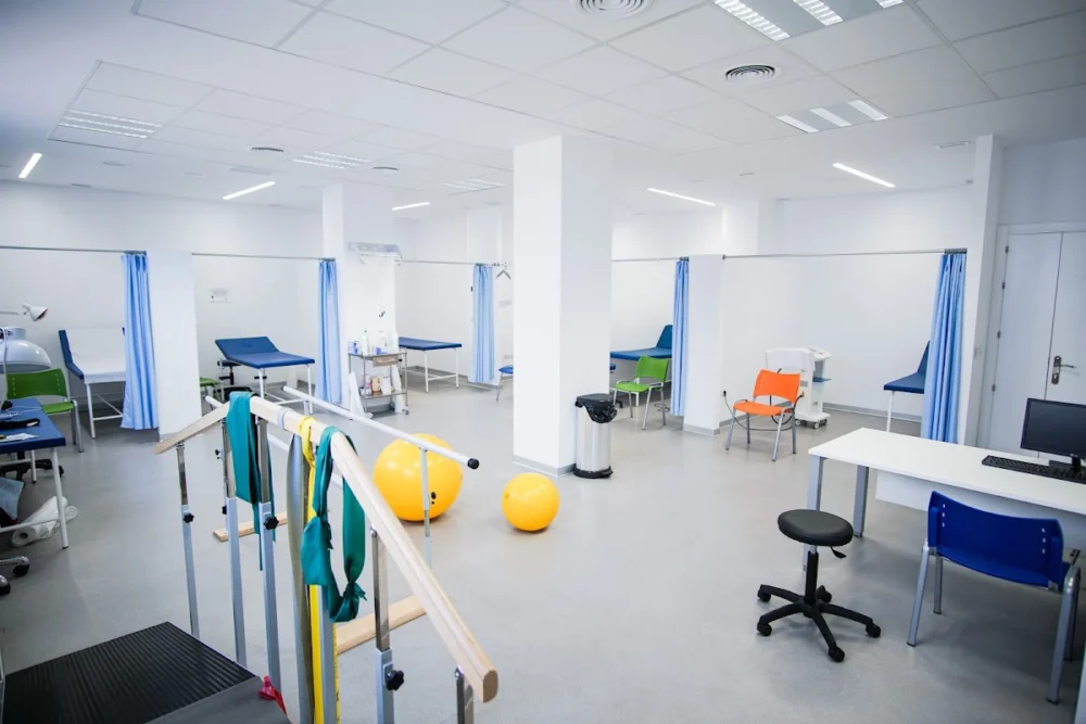 Centro Médico Viamed Sevilla Este - 3