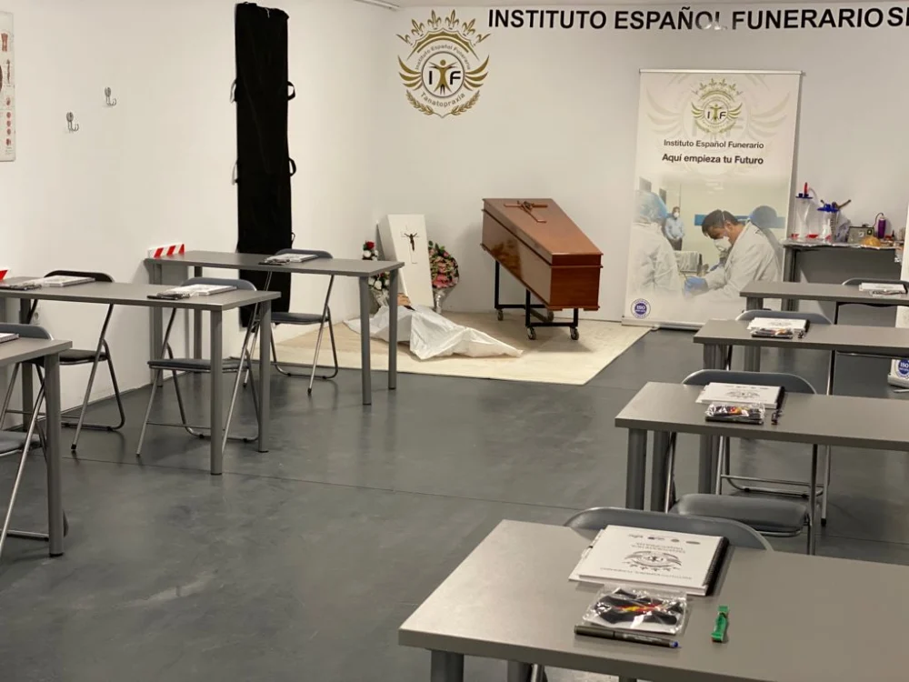 Curso Tanatopraxia - Instituto Español Funerario (Andalucia)
