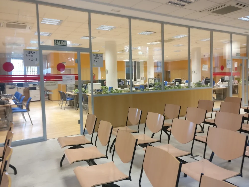 Oficina De Extranjería - 4
